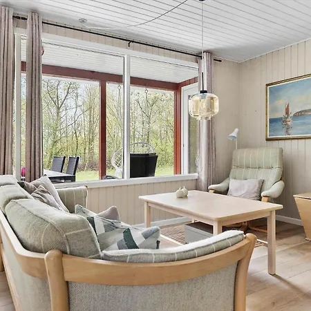 1512-aakirkeby-bjaelkeasen-3 *