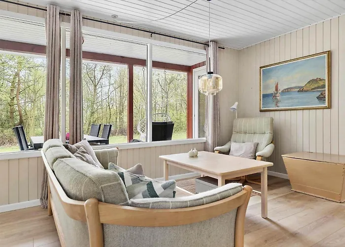 1512-aakirkeby-bjaelkeasen-3 * Vester Somarken